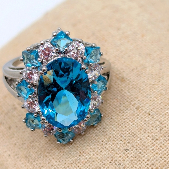 Swiss Blue Topaz Cluster Solitaire Halo Ring Sterling Silver Statement Ring - Picture 5 of 6